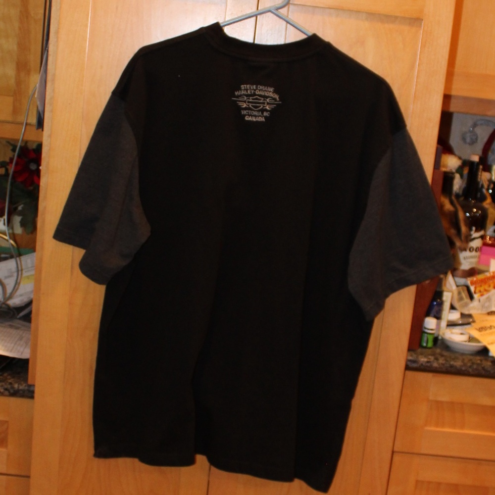 SOLD. Harley Pullover Top NWOT. Size X-Large - Picture 2 of 4